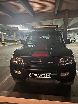 MITSIBUSHI PAJERO très bon état