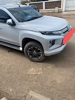 Pick up Mistubishi sportero modèle 2022