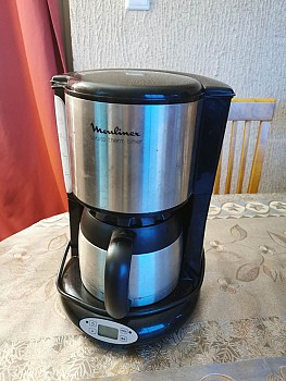 Cafetière en très bonne état.