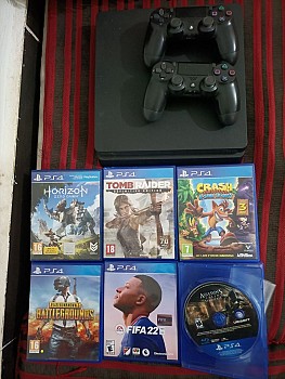 Console Playstation 4 + 6 jeux