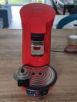 Cafetière SENSEO rouge en bon état