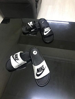 Nouvelle modèle de chaussures Nike