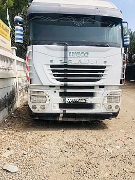 Camion Iveco 2014, diesel, simple, excellent état