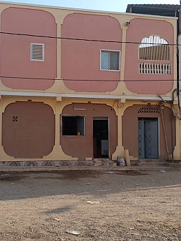 Belle maison F3 à louer à Barwaqo 2