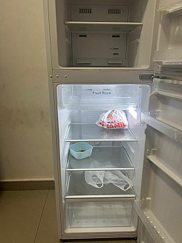 Réfrigérateur Presque neuf a vendre