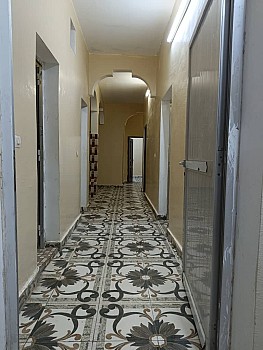 Appartement R+1 à PK12, 4 chambres avec toilettes et cuisine