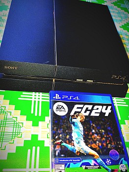 PS4 avec FIFA 2024 inclus, en excellent état