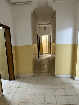 Appartement F4 spacieux et moderne à louer situe a Immeuble à Hodan 1 - 3 chambres, balcon et cuisine équipée