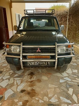 Mitsubishi Pajero 4x4, Moteur et équipement neuf, 182 000 km