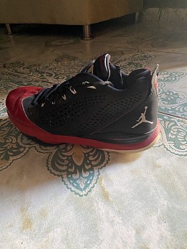 Baskets Jordan taille 45 en bon état