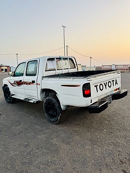 Toyota Hilux 4x4, Diesel, Manuelle, Blanc