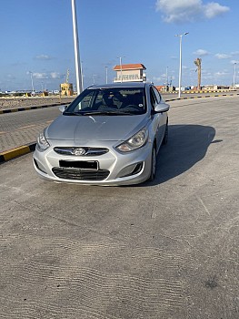 Hyundai Accent 2014, diesel, automatique, très économique en carburant, bon état