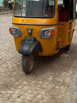 Bajaj en bon état à vendre, prix négociable
