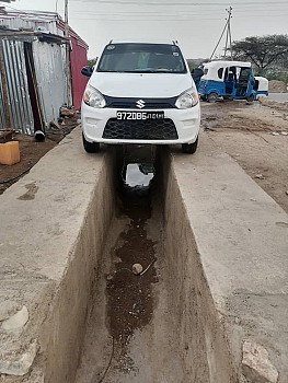 Location d\'une voiture Suzuki Alto avec climatisation