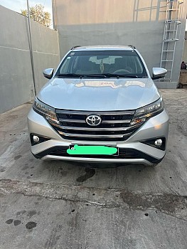 Voiture Toyota Rush, état neuf, prix abordable