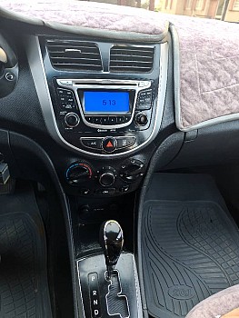 Hyundai Accent 2011, diesel, boîte Automatique, climatisation en très bon état