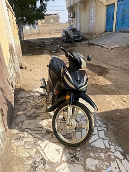 Moto 110 en très bon état