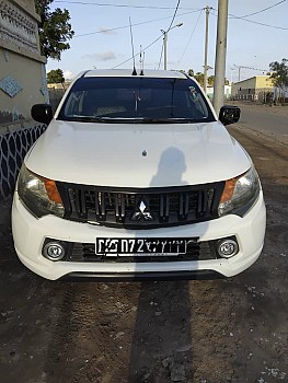 Mitsubishi L200 D72 en excellent état