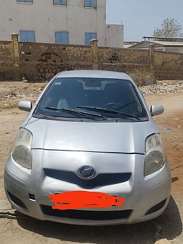 Voiture Toyota Vitz 2016, en excellent état