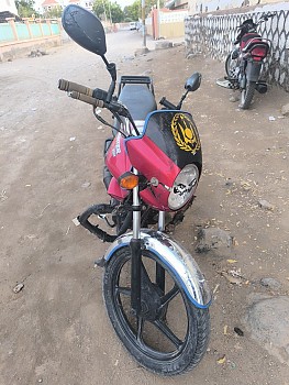 Moto Hero Hunter 150cc, tout fonctionnel