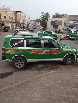 Toyota Probox 2014, en bon état, à vendre
