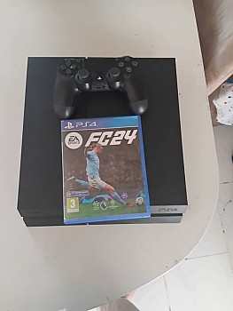PlayStation 2024 presque neuve, disponible à l\'achat