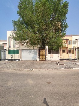 Vends Duplex lumineux 202m2 à Haramous, 2 chambres, quartier recherché