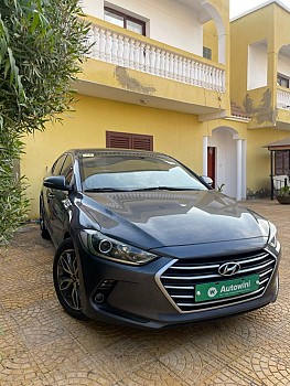 Hyundai Avante à louer