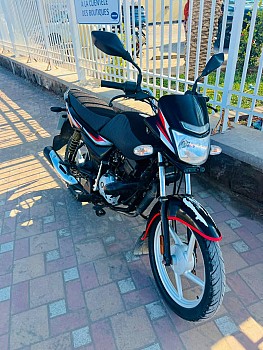 Moto Platina 100cc en Parfait État - Prix Négociable