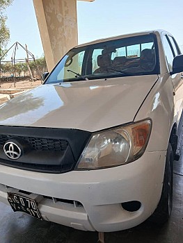 Toyota Hilux en bon état, à prix attractif
