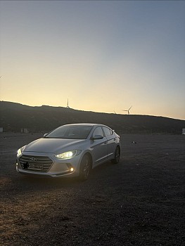 Hyundai Avante 2017 en excellent état, automatique, diesel