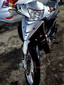 Moto 110 en excellent état, test possible avant achat