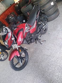 Moto Honda SP125 neuve, à négocier