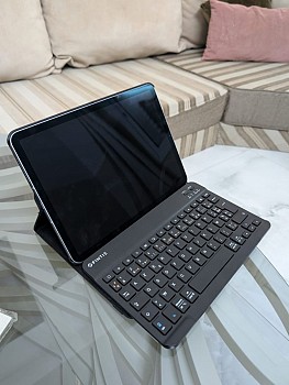 Ipad Air 4e Gen avec étuie et clavier en excellent état