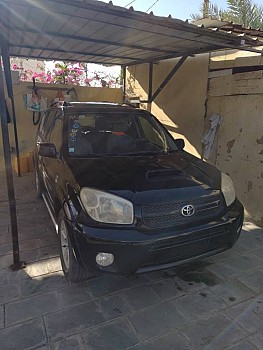 Toyota RAV4 en bon état, 178 000 km, vidange récente