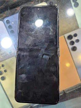Samsung Galaxy Z Flip 5 256 Go 8 Go RAM en bon état