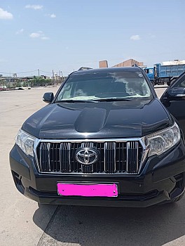 Toyota Prado TXL 2022, boîte manuelle, climatisation, caméra de recul