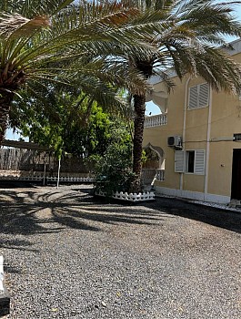 Appartement F4 à Gabode V, avec cour et parking