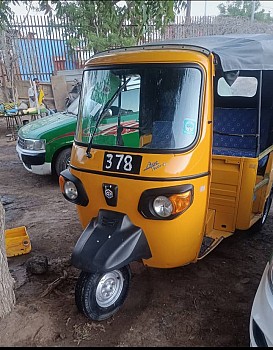 La vente d\'une bajaj tout neuf