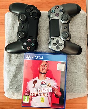 Ps4 Slim neuve et cds FIFA20