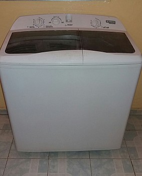 Machine à laver manuel de marque "FRESH"