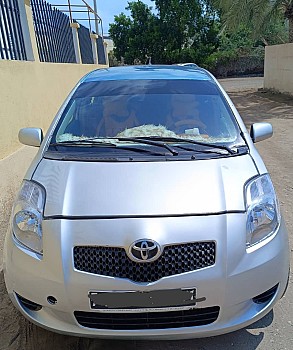 Toyota Yaris en parfait état, prix négociable