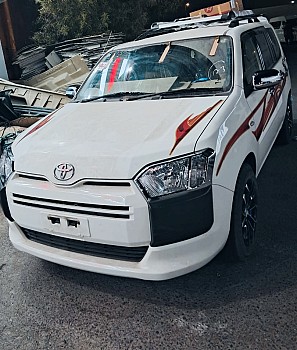 Toyota Probox 2017, importée de Dubaï, faible kilométrage, climatisée et économique