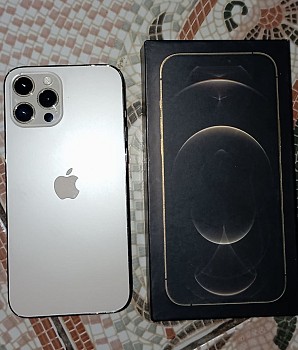 iPhone 12 Pro Max Gold 128 Go en Très bon état Négociable