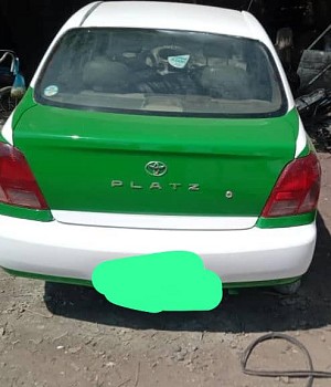 Toyota Platz 2010 Essence Automatique - Prix négociable