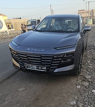 Jetour 1,5L 2023, automatique, 2000 km, très bon état, climatisation fonctionnelle