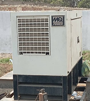 Groupe Électrogène Isuzu 25 KVA, faible kilométrage