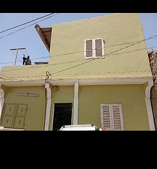 Maison F5 à PK12, 5 chambres, 2 cuisines, opportunité à saisir