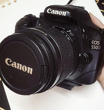 camera canon 550d ,with sensor 18_55mm