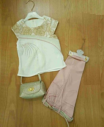 Ensemble top strass + pantacourt + sac